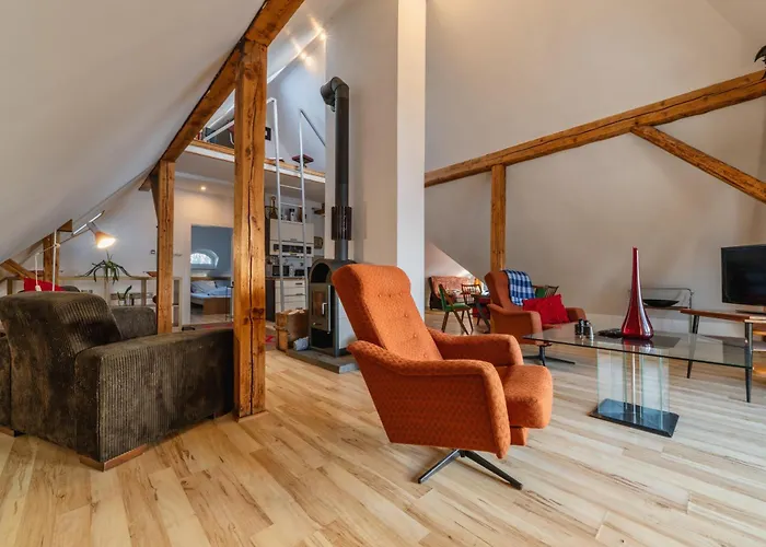 Skyview Apartment Mountain Views